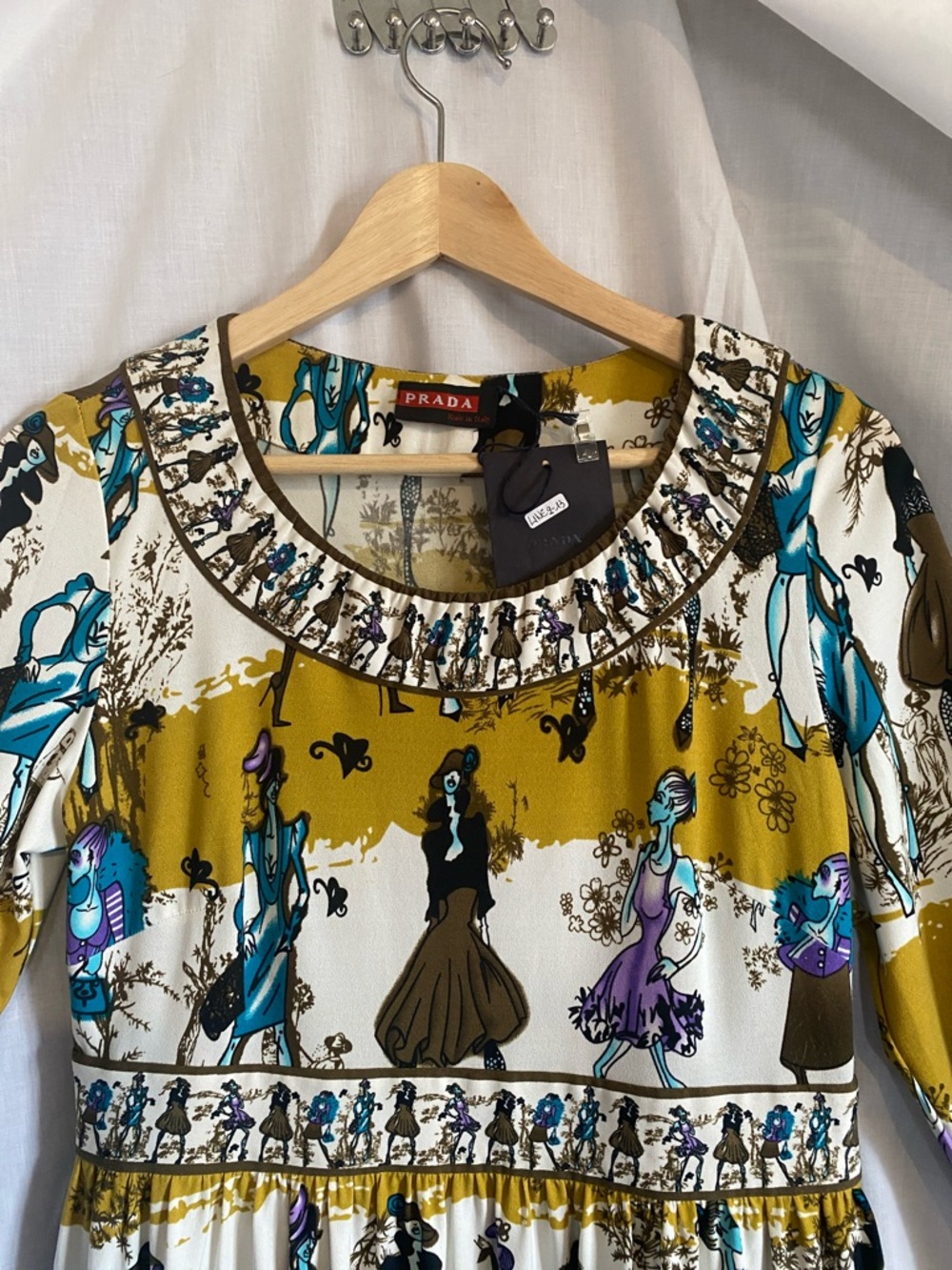RARE! VINTAGE PRADA DRESS - Picture 5 of 16